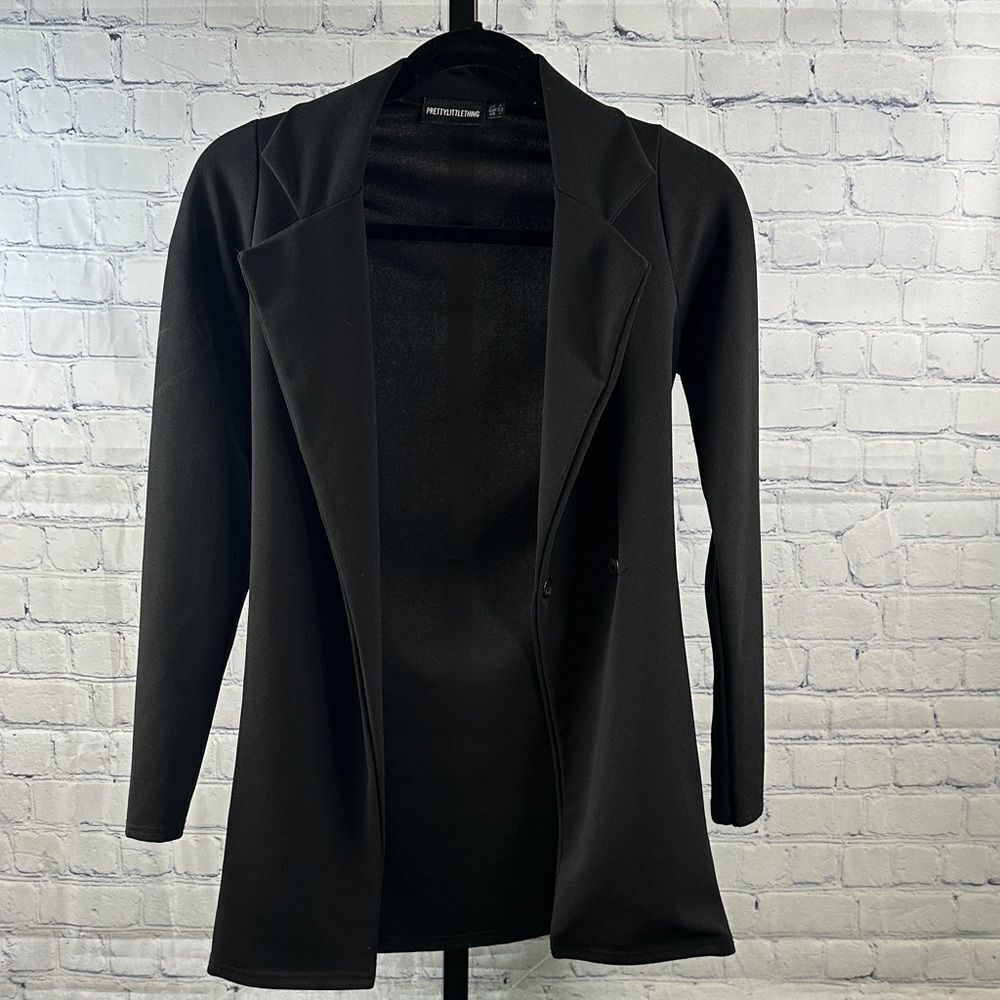 🖤 PrettyLittleThing Long Black Blazer – Size 0